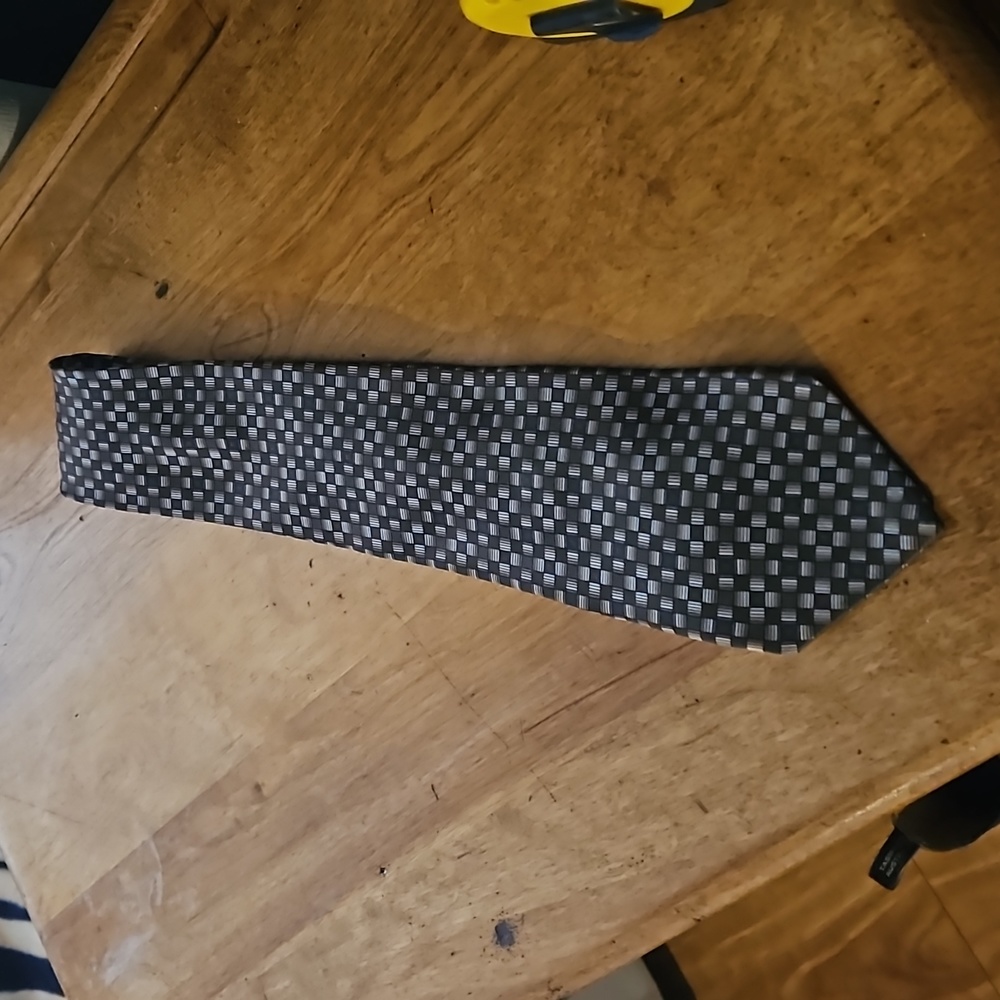 Protocol Mens tie in very small.check chocolate brown with a hint of blue